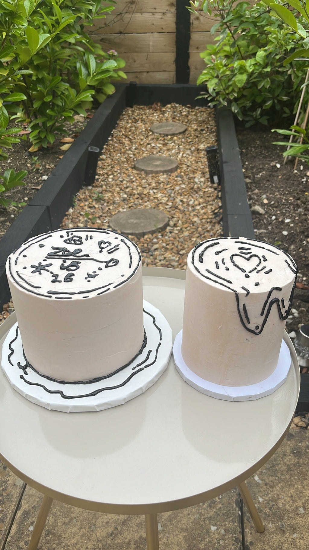 Buttercream Cakes (4 Layers)