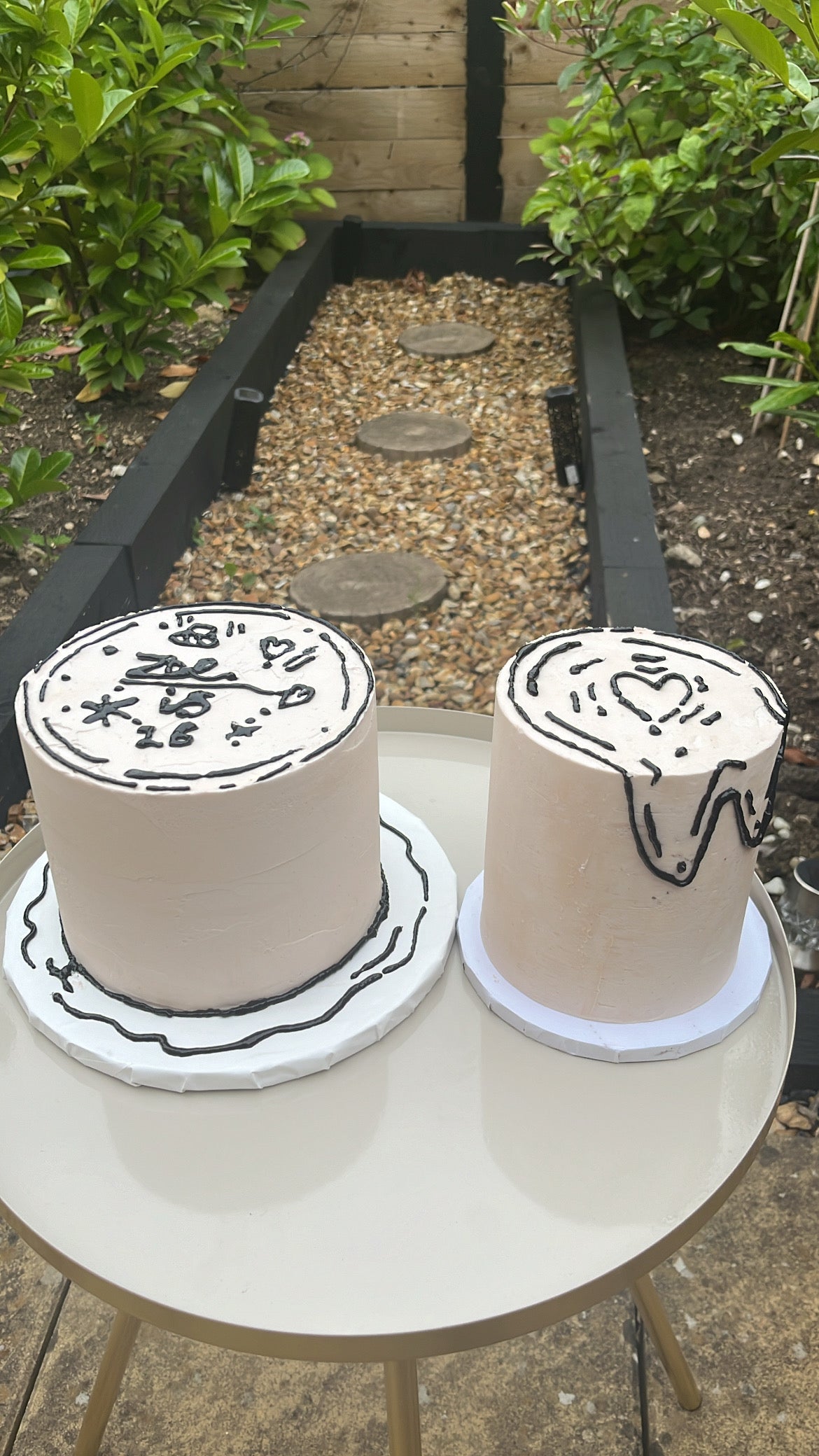 Buttercream Cakes (4 Layers)