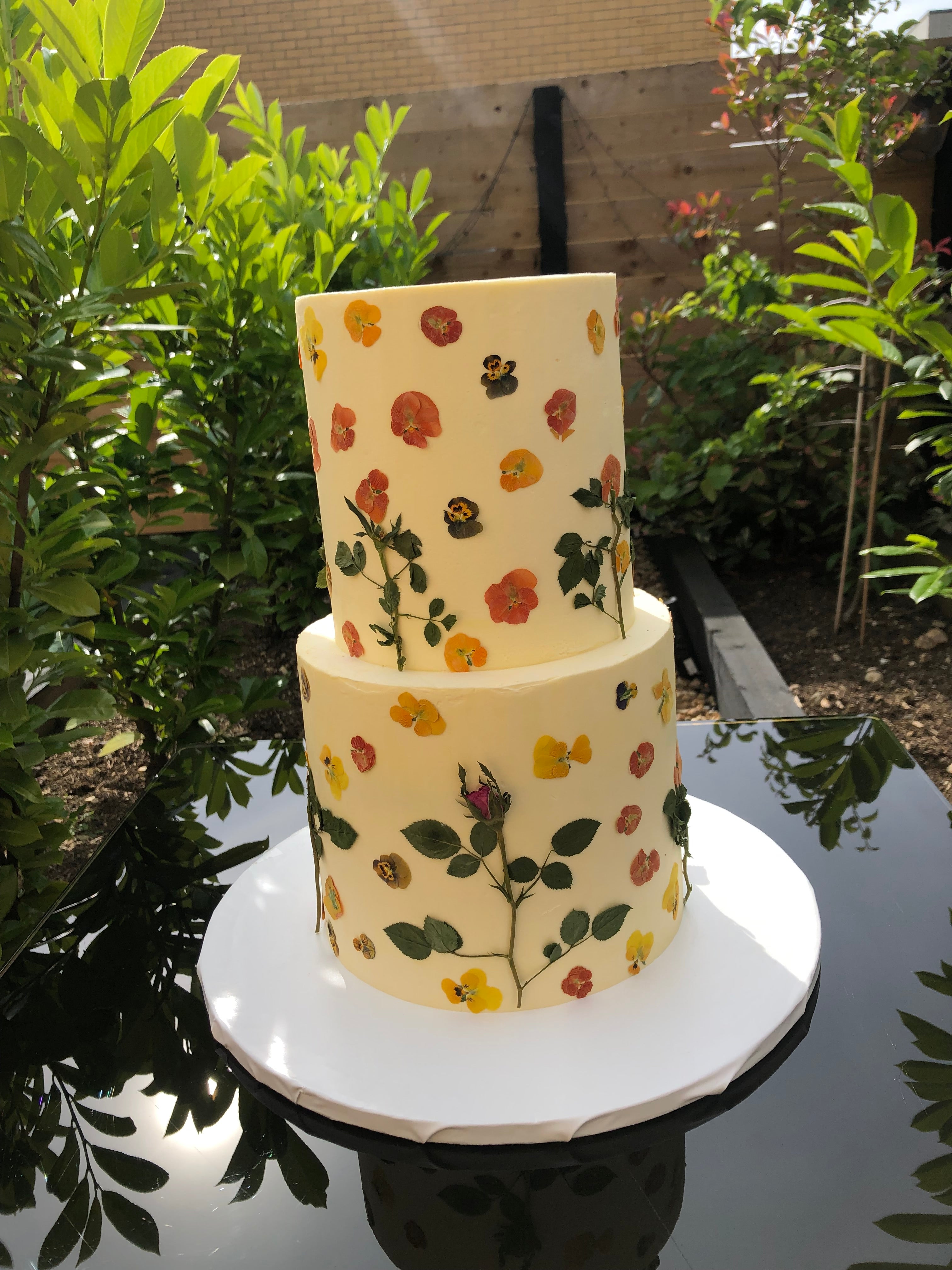 Buttercream Cakes (4 Layers)