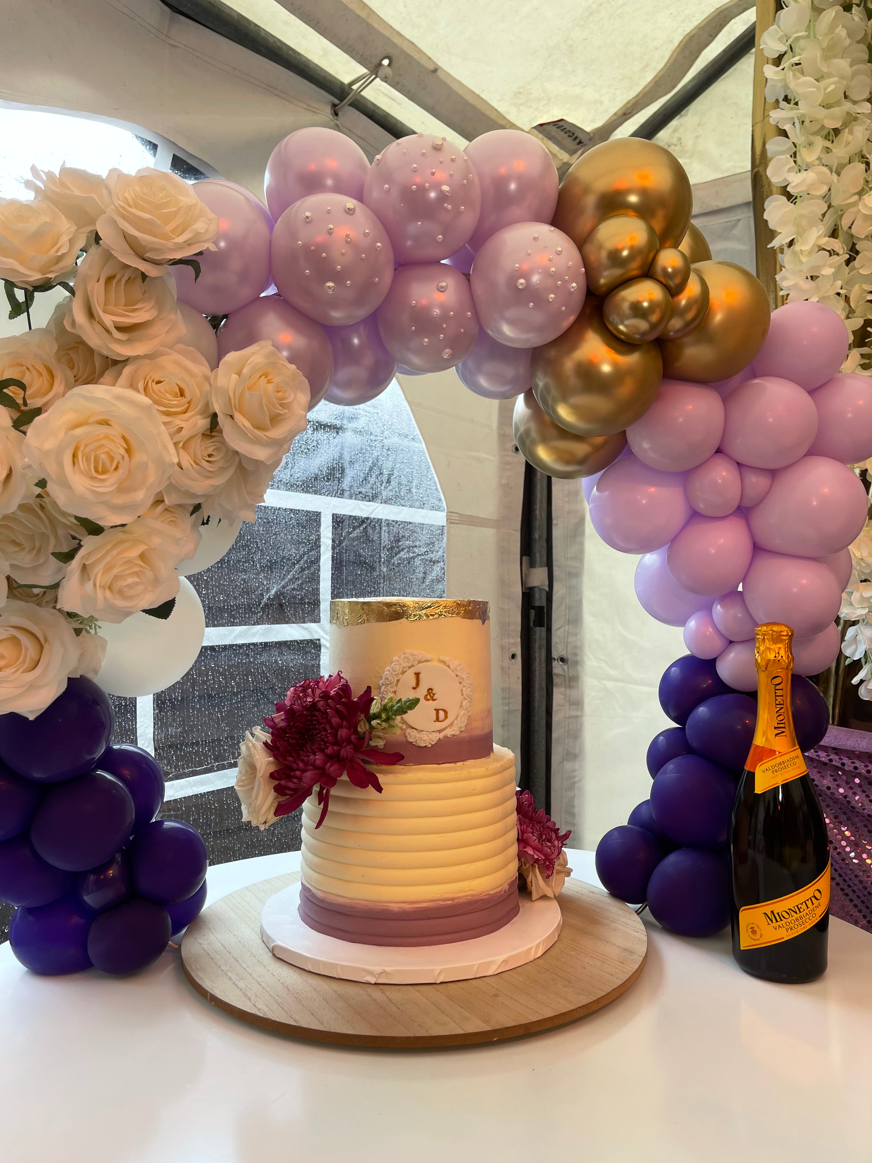 Buttercream Cakes (4 Layers)